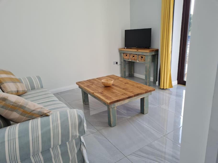 The Old Mountain Stables Caerllwyn Ganol Farm Apartment Newport  Phòng bức ảnh