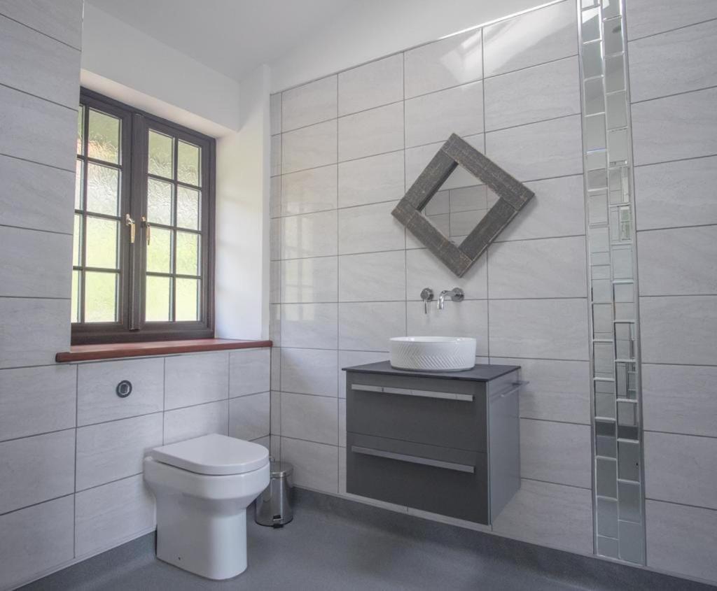 The Old Mountain Stables Caerllwyn Ganol Farm Apartment Newport  Ngoại thất bức ảnh